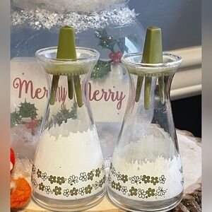 Very Rare Vintage Pyrex Salt and Pepper Shakers
